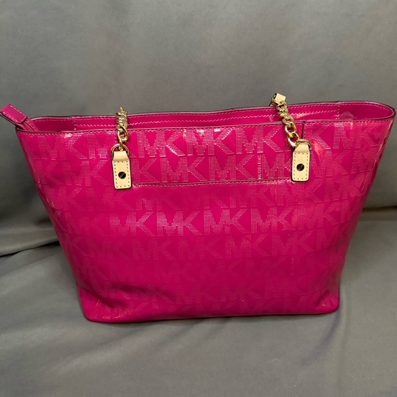 MICHAEL KORS LOGO JET SET CHAIN TOTE — DEEP PINK - Picture 3 of 11